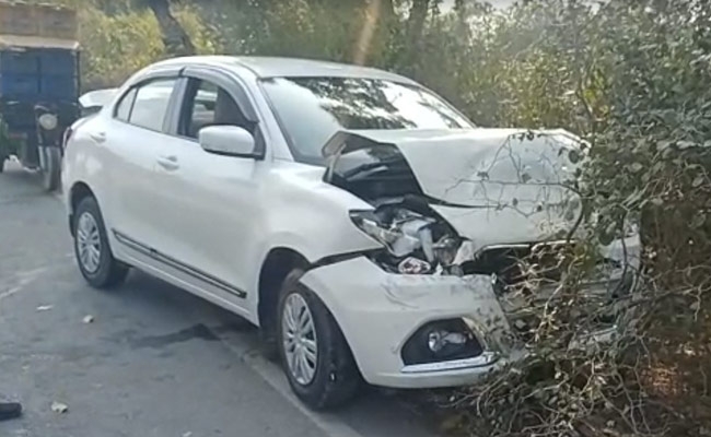 Car Loses Control, Rams 7 Vehicles Behind Akhilesh Yadav's Convoy
