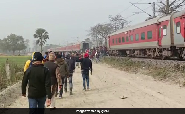 Express Train's Engine Gets Detached, Runs Without Coaches In Bihar