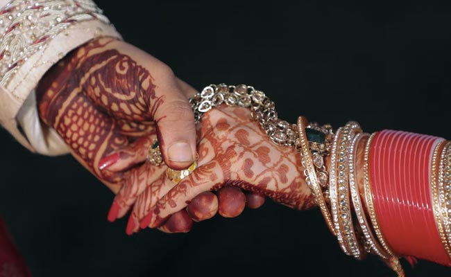 Man's Awkward Conversation With Daughter's Potential Groom Is Viral