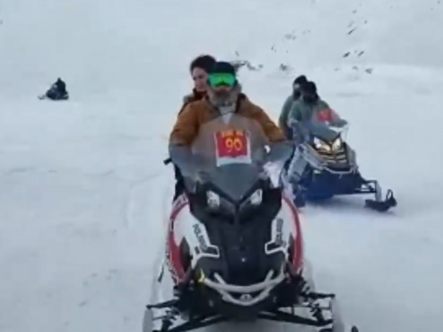 गुलमर्ग में राहुल-प्रियंका ने लिया था स्नो स्कूटर राइड का लुत्फ, एक हफ्ते बाद सामने आया वीडियो