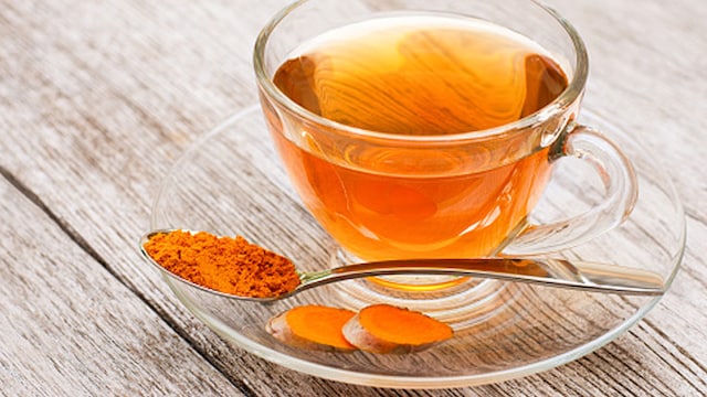 Turmeric has anti-viral and anti-bacterial properties which makes it perfect for monsoon diet