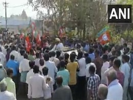VIDEO: अग्रिम जमानत मिलने के बाद कर्नाटक के BJP विधायक का गृहनगर में हुआ हीरो जैसा स्वागत.. VIDEO: अग्रिम जमानत मिलने के बाद कर्नाटक के BJP विधायक का गृहनगर में हुआ हीरो जैसा स्वागत..