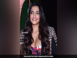मां बनने के बाद पहली बार दिखा सोनम कपूर का ग्लैमरस अंदाज, फिर भी इस वजह से ट्रोल हो गईं एक्ट्रेस मां बनने के बाद पहली बार दिखा सोनम कपूर का ग्लैमरस अंदाज, फिर भी इस वजह से ट्रोल हो गईं एक्ट्रेस