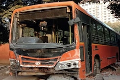 Delhi Bus Crashes Into Cemetary, Damages Wall Delhi Bus Crashes Into Cemetary, Damages Wall