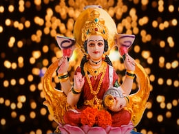 Holi 2023 :  होली की सफाई करते समय इन 5 चीजों को निकाल फेंकिए बाहर, परिवार पर बनी रहेगी देवी लक्ष्मी की कृपा Holi 2023 :  होली की सफाई करते समय इन 5 चीजों को निकाल फेंकिए बाहर, परिवार पर बनी रहेगी देवी लक्ष्मी की कृपा