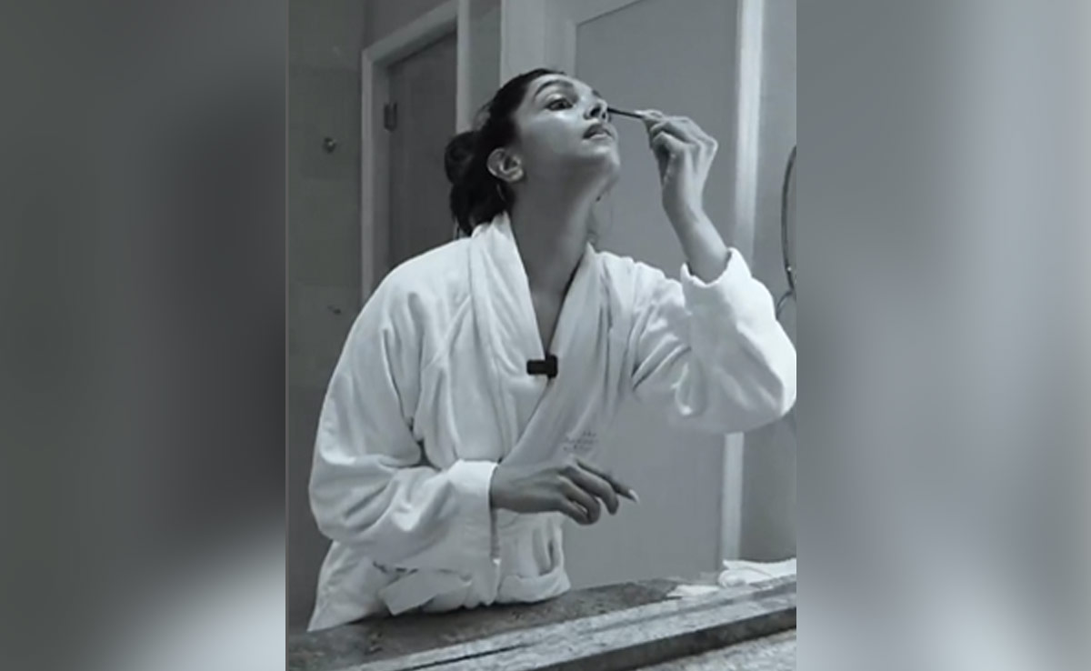 Deepika Padukone Gives A Sneak Peek Of How She Got Ready For The Oscars. Watch