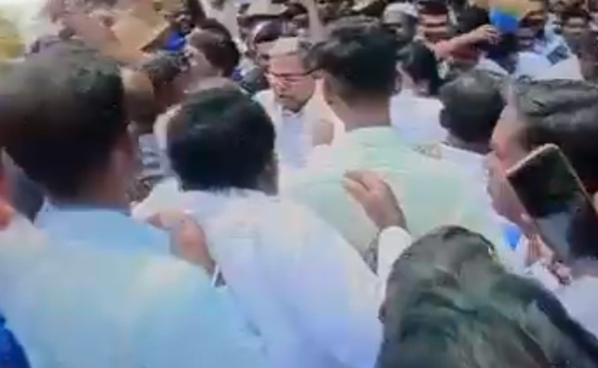 "Those Who Can't Treat Own Workers With Respect": PM Jabs Siddaramaiah