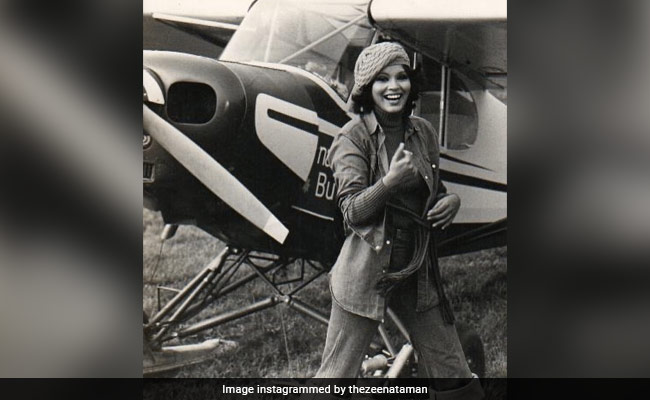 Zeenat Aman Shares Throwback Gold From The Sets Of <i>Aashiq Hoon Baharon Ka</i>. Shilpa Shetty Reacts