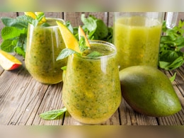 Aam Panna: एक बार जान जाएंगे आम पन्ना पीने के फायदे तो हर रोज करेंगे सेवन, जानें घर पर बनाने का तरीका Aam Panna: एक बार जान जाएंगे आम पन्ना पीने के फायदे तो हर रोज करेंगे सेवन, जानें घर पर बनाने का तरीका