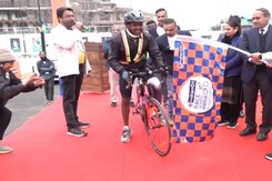 First-Of-Its-Kind Ultra-Cycling Race Begins First-Of-Its-Kind Ultra-Cycling Race Begins