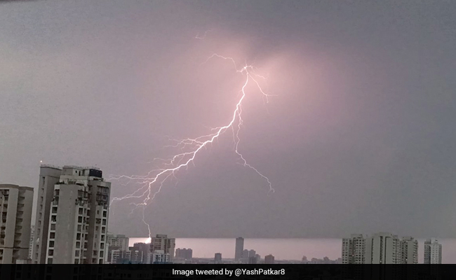 Mumbai Floods Twitter With Memes After Unseasonal Thunderstorm Before Holi