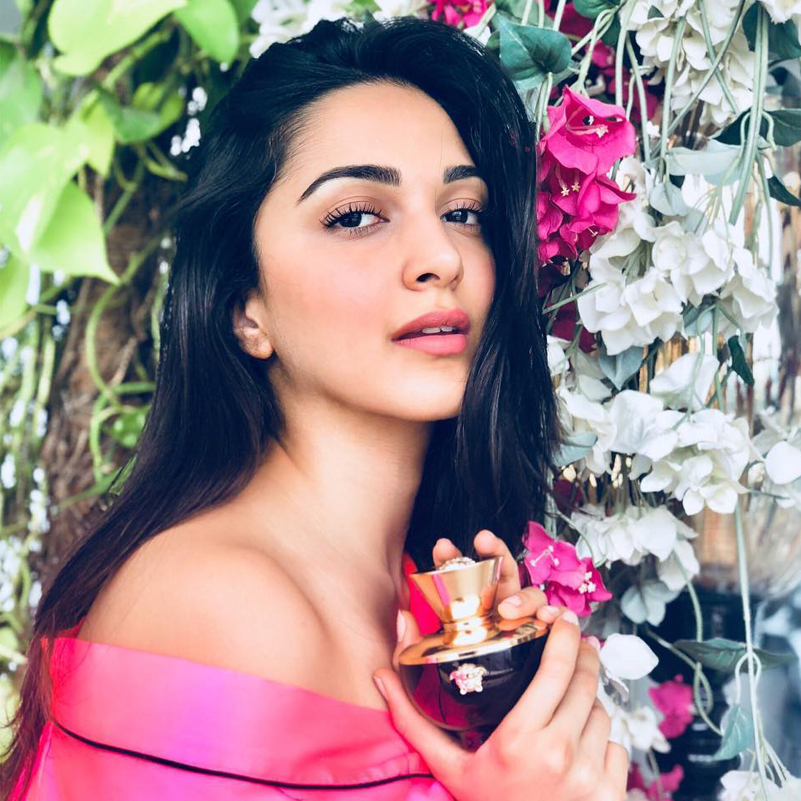 फैशन का नया ट्रेंड है लेयरिंग ड्रेस, यह स्टाइल नहीं आता तो कियारा आडवाणी के लुक को कर सकते हैं कॉपी