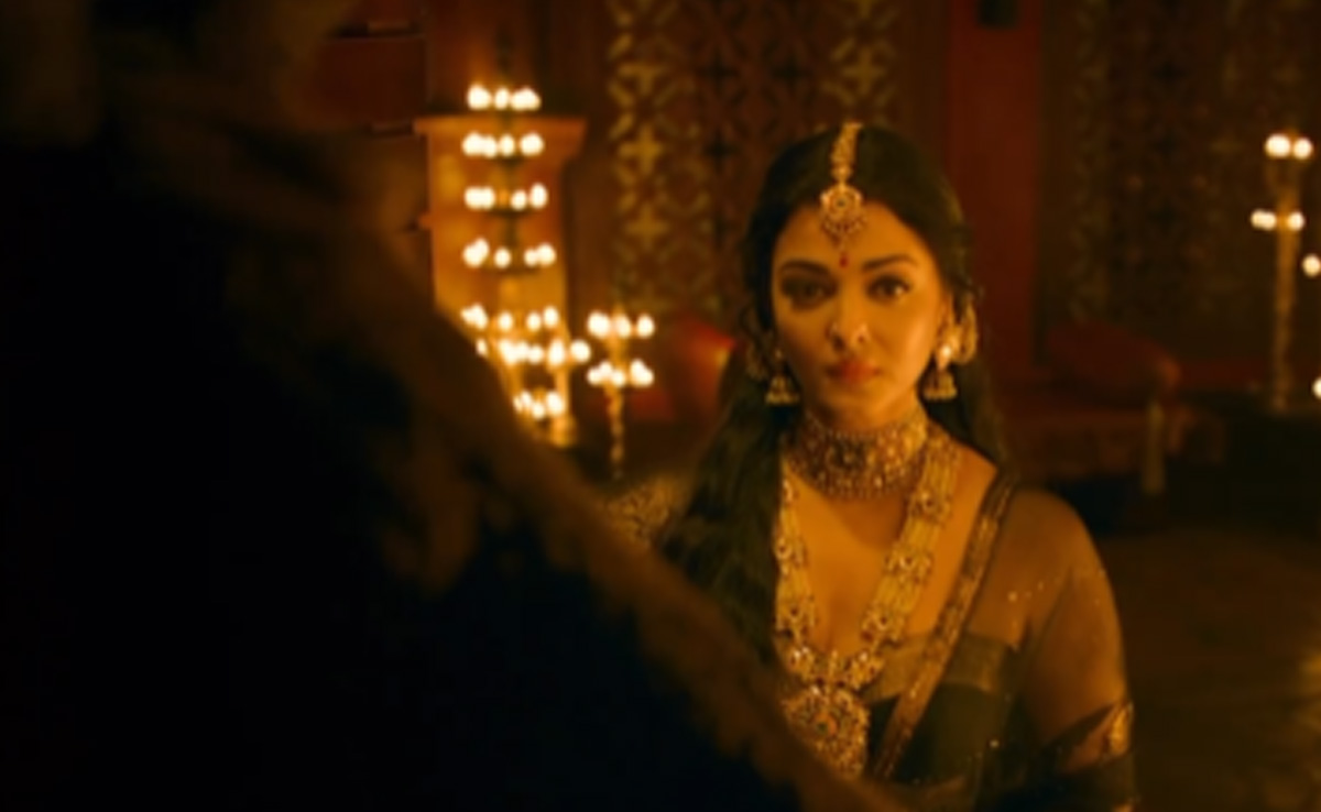 <i>Ponniyin Selvan 2</i>: Aishwarya Rai Bachchan Is Enchanting As Nandini In New Teaser