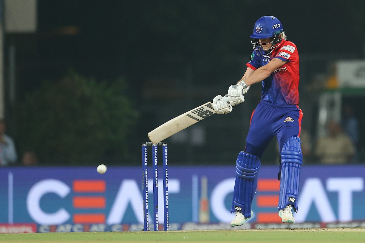 WPL Live: Delhi Capitals Eye Comeback vs Confident Gujarat Giants