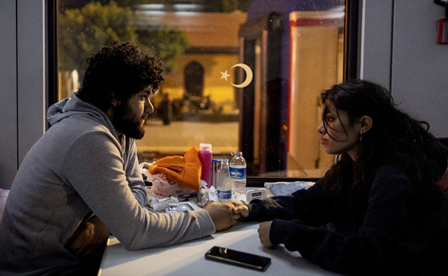 Turkish Families Shelter On Trains After Losing Homes To Quake