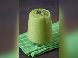 सुबह उठते ही पिएं ये हेल्दी ड्रिंक, कुछ ही दिनों में बढ़ी हुई चर्बी लगेगी पिघलने सुबह उठते ही पिएं ये हेल्दी ड्रिंक, कुछ ही दिनों में बढ़ी हुई चर्बी लगेगी पिघलने