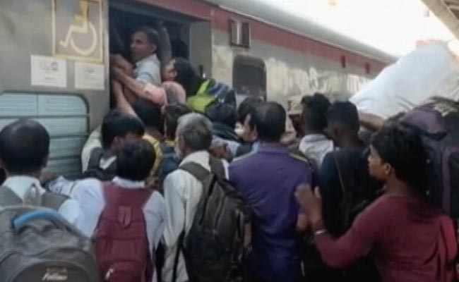 "Tamil Friends Will Protect Me": Migrants Say No Fear, Head Home For Holi