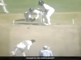 रोहित शर्मा के साथ गलत हो गया, 'लॉलीपॉप' गेंद पर हुए आउट, थमा बैठे लड्डू कैच, Video रोहित शर्मा के साथ गलत हो गया, 'लॉलीपॉप' गेंद पर हुए आउट, थमा बैठे लड्डू कैच, Video