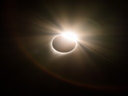 Solar Eclipse : सूर्य ग्रहण का प्रभाव इस एक राशि पर पड़ने वाला है खास, जानिए अच्छा होगा या बुरा! Solar Eclipse : सूर्य ग्रहण का प्रभाव इस एक राशि पर पड़ने वाला है खास, जानिए अच्छा होगा या बुरा!