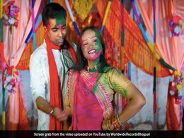 Holi Song: लोक गायक दीपक त्रिपाठी और अनन्या सिंह के नए गाने 'मस्त मिजाज होली के' ने लूटी महफिल, सुनते ही आप भी करेंगे तारीफ Holi Song: लोक गायक दीपक त्रिपाठी और अनन्या सिंह के नए गाने 'मस्त मिजाज होली के' ने लूटी महफिल, सुनते ही आप भी करेंगे तारीफ