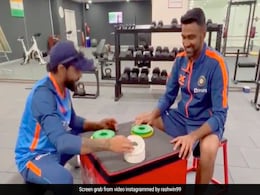 Watch: R Ashwin, Ravindra Jadeja Recreate Akshay Kumar Movie Scene, Video Goes Viral Watch: R Ashwin, Ravindra Jadeja Recreate Akshay Kumar Movie Scene, Video Goes Viral