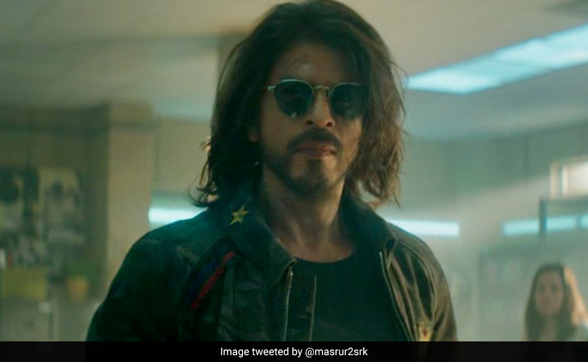 पाकिस्तान में भी छाया पठान, रेत पर शाहरुख खान का बना विशाल स्केच, फोटो देख कहेंगे शानदार