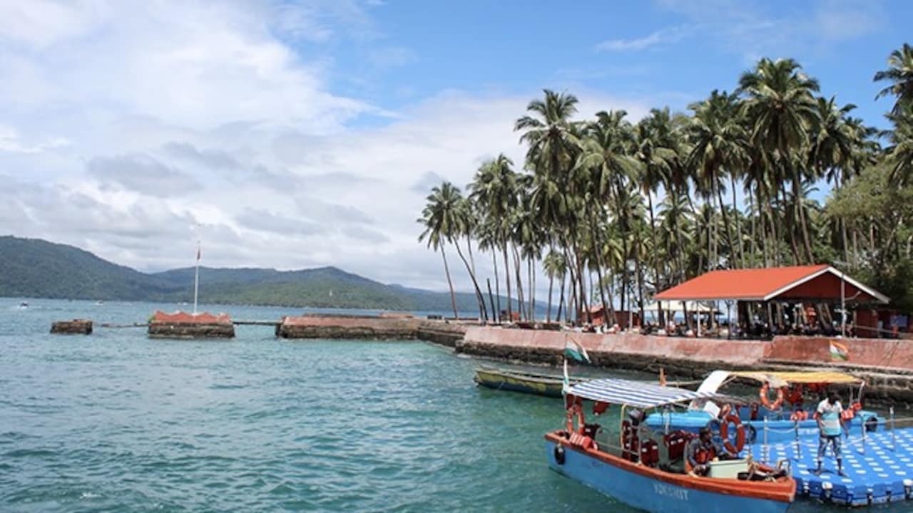 Google, Tourism Ministry Join Hands To Boost Tourist Footfall In India