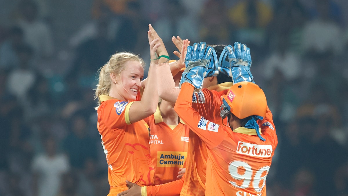 WPL 2023, UP Warriorz vs Gujarat Giants Live: Kim Garth Strikes Thrice In One Over, UP Warriorz In Trouble vs Gujarat Giants