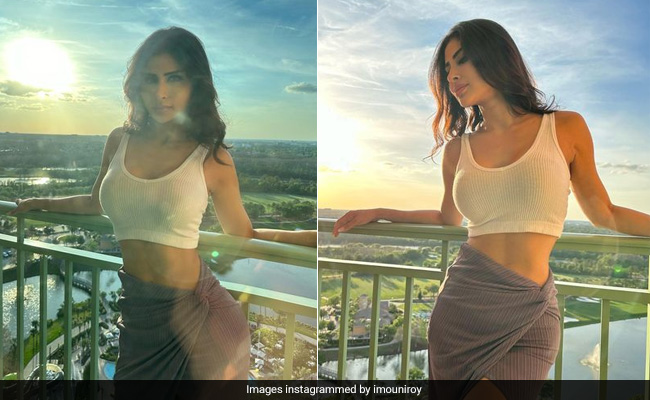 Our Mind Is Wrapped Around Mouni Roy's Mauve High-Slit Skirt