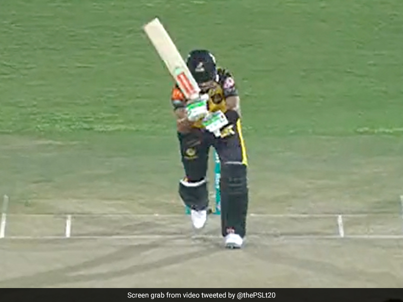 'आग का गोला', मोहम्मद आमिर की कातिलाना गेंद ने बाबर आजम के उड़ाए होश, पहले ही ओवर में मचाई सनसनी- Video