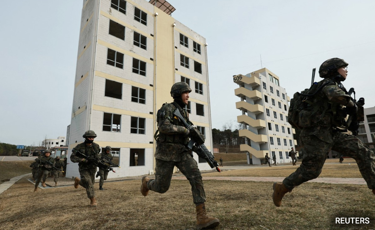 South Korea, US To Hold Largest-Ever Military Drills Amid N Korea Tensions