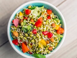 Eating Sprouts At Night: Is It A Healthy Choice? Here's What Experts Say Eating Sprouts At Night: Is It A Healthy Choice? Here's What Experts Say