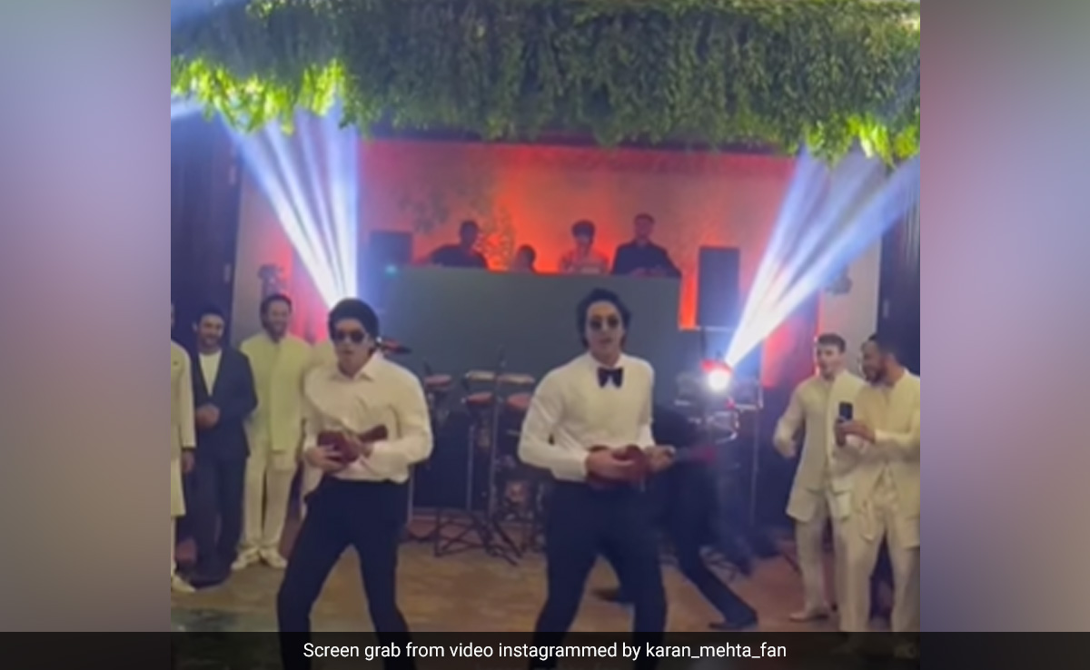 <i>Ladkiwale</i> Ahaan Panday, Karan Mehta Danced To This SRK Song At Alanna-Ivor McCray's Wedding