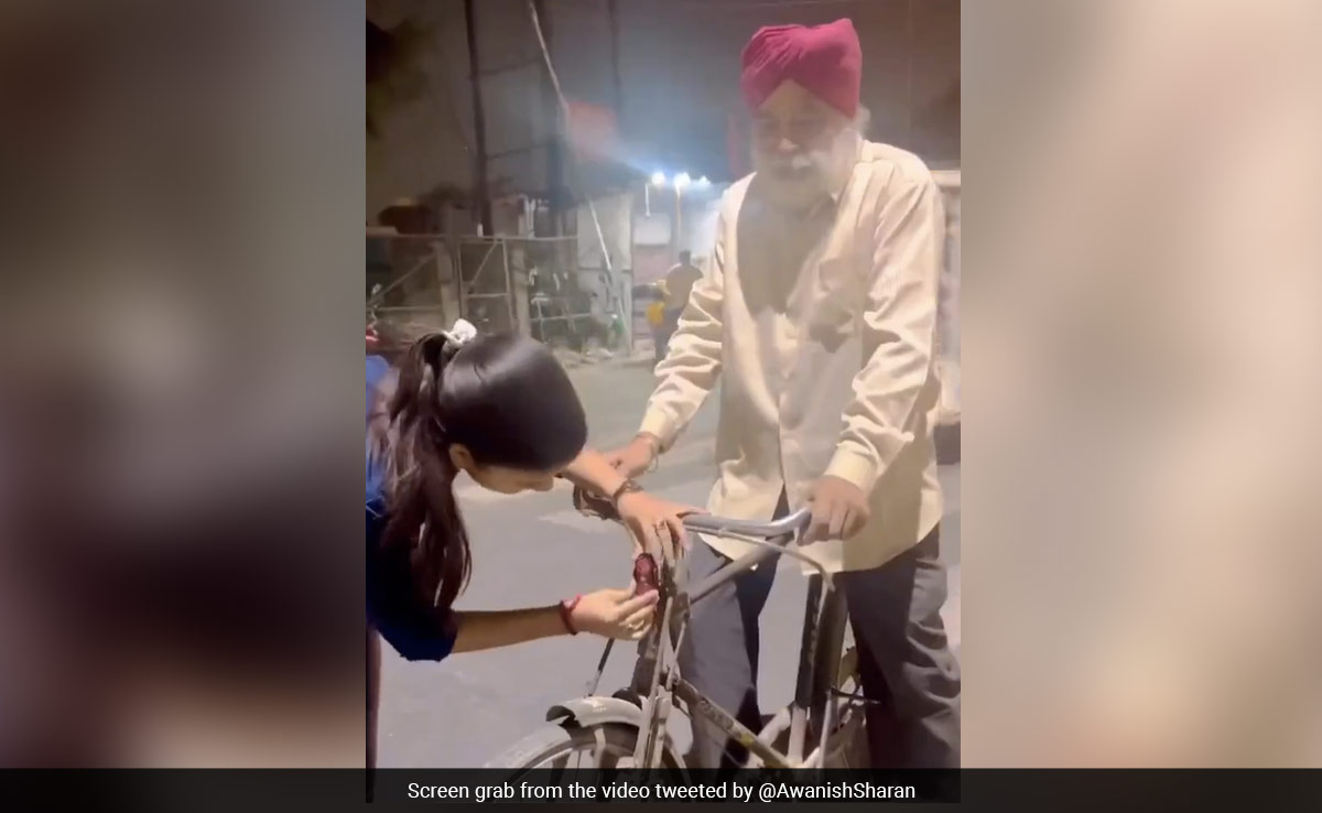 Bureaucrat Shares Video Of Lucknow Woman Who Equips Safety Light On Bicycles To Curb Accidents