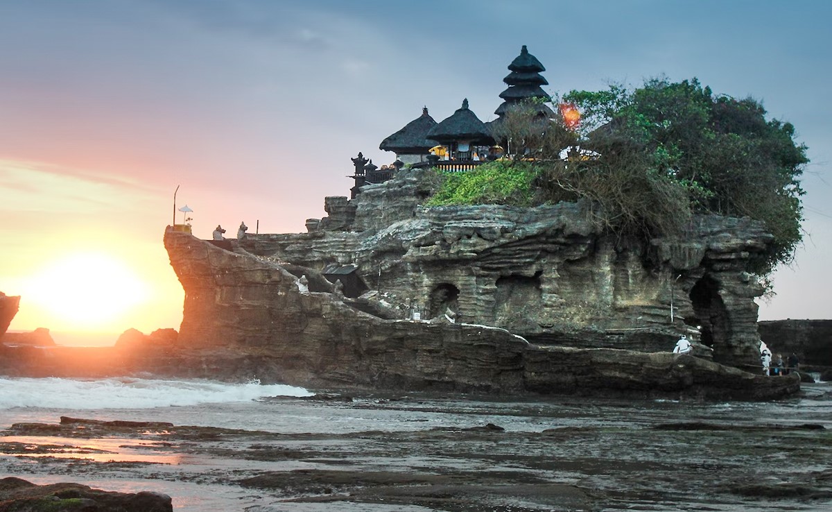 Top 7 Countries That Offer Visa On Arrival To Indians