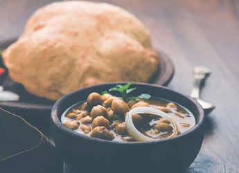 7 Rainy Day Delights From India You Must Try This Monsoon Season 7 Rainy Day Delights From India You Must Try This Monsoon Season