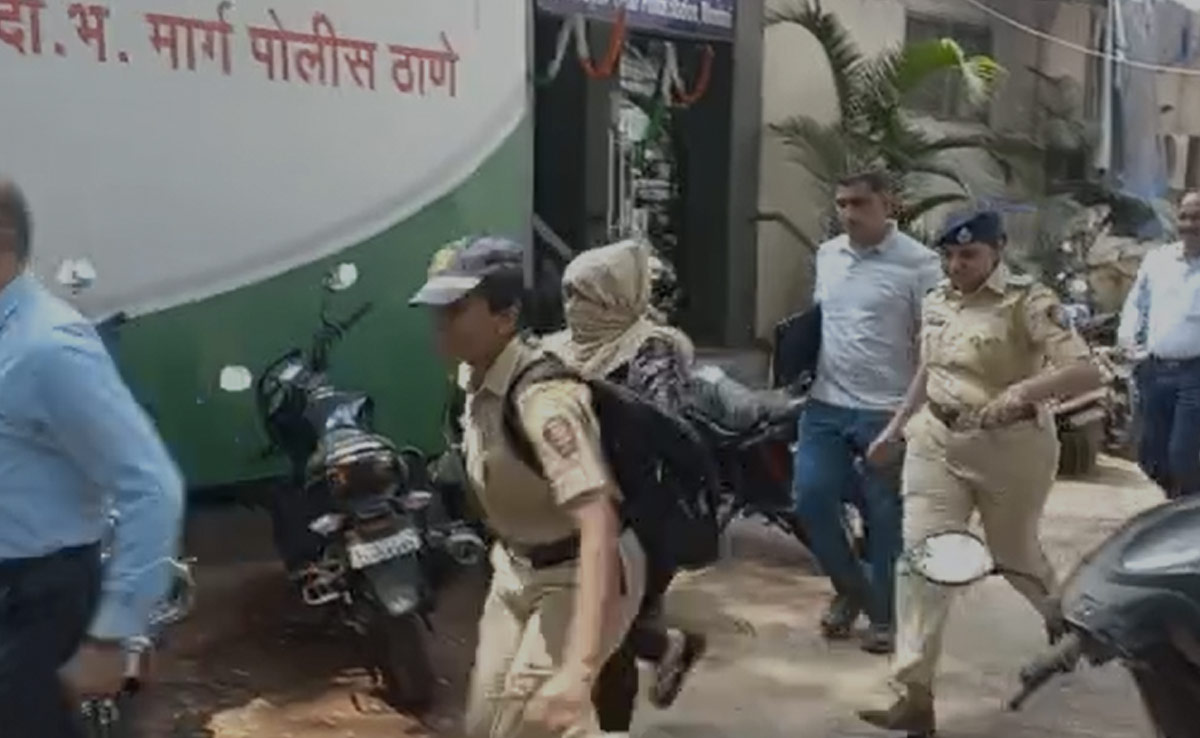 अमृता फडणवीस को रिश्वत देने की आरोपी अनिक्षा को कोर्ट ने 21 मार्च तक पुलिस हिरासत में भेजा