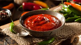 7 Easy Tips To Make Hot Sauce From Scratch