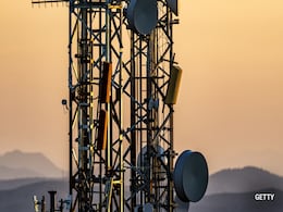 Relative Of 2 Men Found Dead In Haryana Climbs Tower Demanding Arrests Relative Of 2 Men Found Dead In Haryana Climbs Tower Demanding Arrests