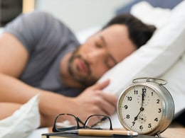 Not Sleeping Well? 5 Foods You Must Avoid Before Bedtime Not Sleeping Well? 5 Foods You Must Avoid Before Bedtime