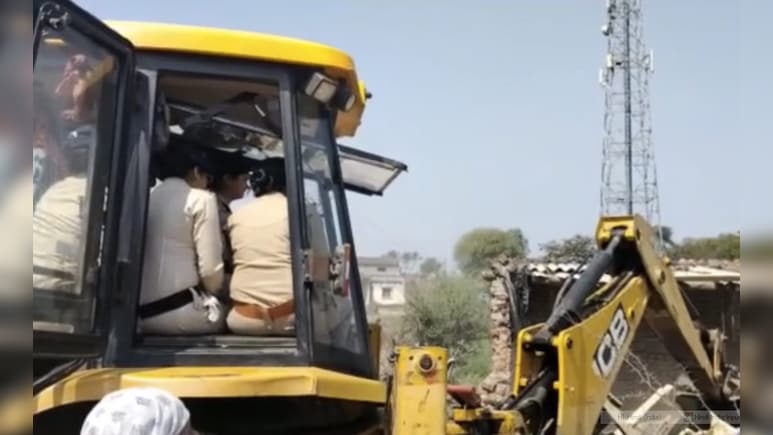 झालावाड़ हादसे के बाद शुरू हुआ एक्शन, बीकानेर में करीब 350 स्कूलों को जमींदोज करने का आदेश झालावाड़ हादसे के बाद शुरू हुआ एक्शन, बीकानेर में करीब 350 स्कूलों को जमींदोज करने का आदेश