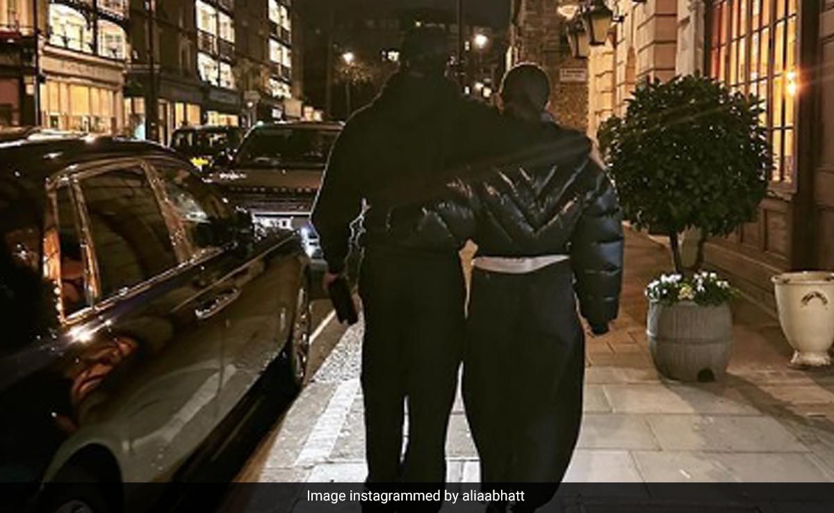Alia Bhatt's Snapshots From London Featuring Husband Ranbir Kapoor And Sister Shaheen