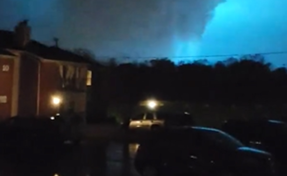 "ऐसा पहले कभी नहीं देखा": अमेरिका के शहर में भीषण बवंडर, 23 लोगों की मौत