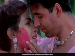 अक्षय कुमार और प्रियंका चोपड़ा के Holi पर बने इस पॉपुलर गाने की शूटिंग पर हुआ था कुछ ऐसा कि घबरा गए थे सभी अक्षय कुमार और प्रियंका चोपड़ा के Holi पर बने इस पॉपुलर गाने की शूटिंग पर हुआ था कुछ ऐसा कि घबरा गए थे सभी
