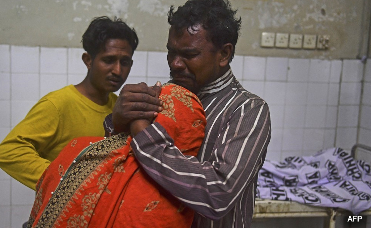 3 Children Among 11 Killed In Stampede At Food Distribution Centre In Pak
