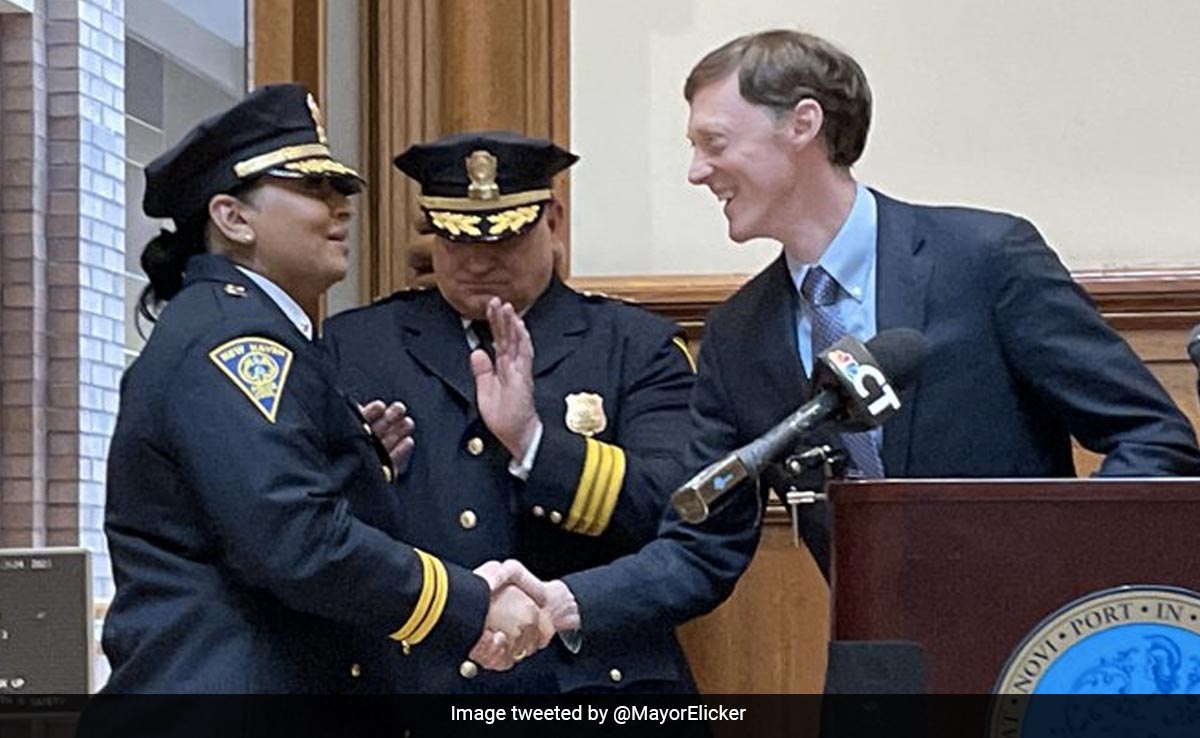 Indian-Origin Sikh Woman Takes Oath As Assistant Police Chief In Connecticut