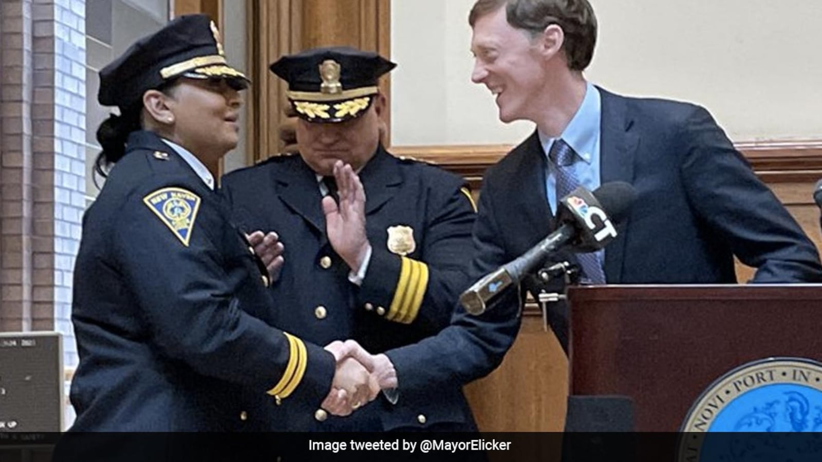 Oath Algorithm Indian-Origin Sikh Woman Takes Oath As Assistant Police Chief In ...