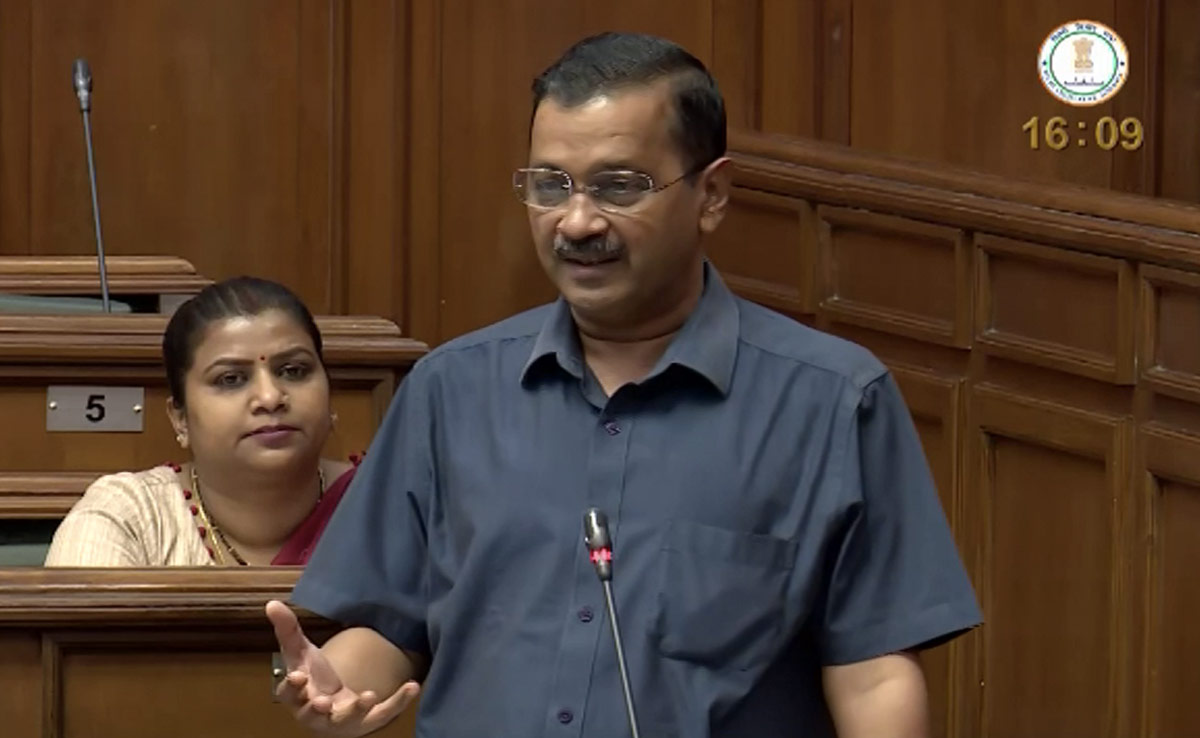 "ऊपर से नीचे तक अनपढ़ों की जमात..." बजट रोकने को लेकर विधानसभा में केजरीवाल ने BJP पर साधा निशाना