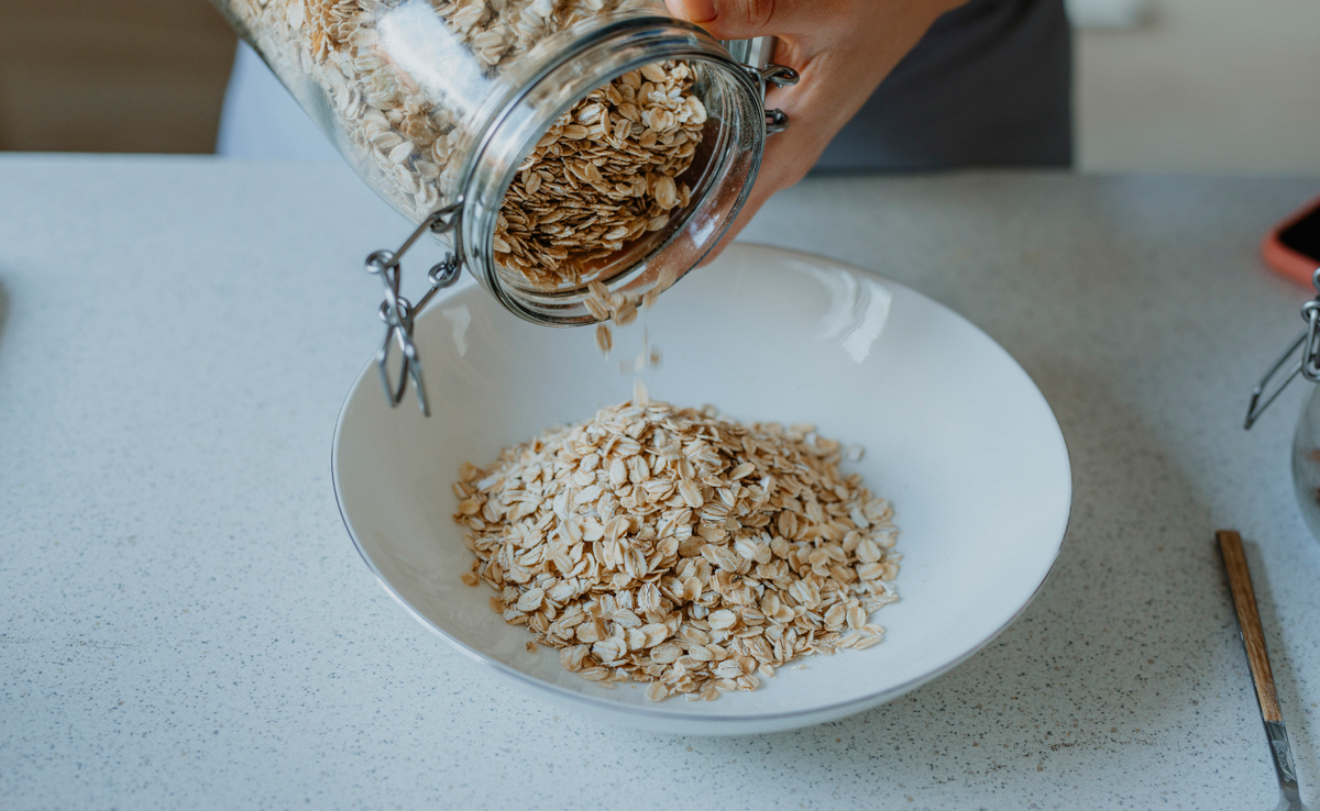 Ragi vs Oats: Which Grain Helps You Lose Belly Fat Faster