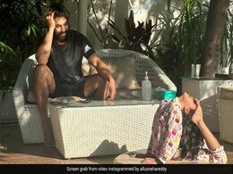 Allu Arjun Is Amazed As Daughter Arha Practices Yoga. See Pic Allu Arjun Is Amazed As Daughter Arha Practices Yoga. See Pic